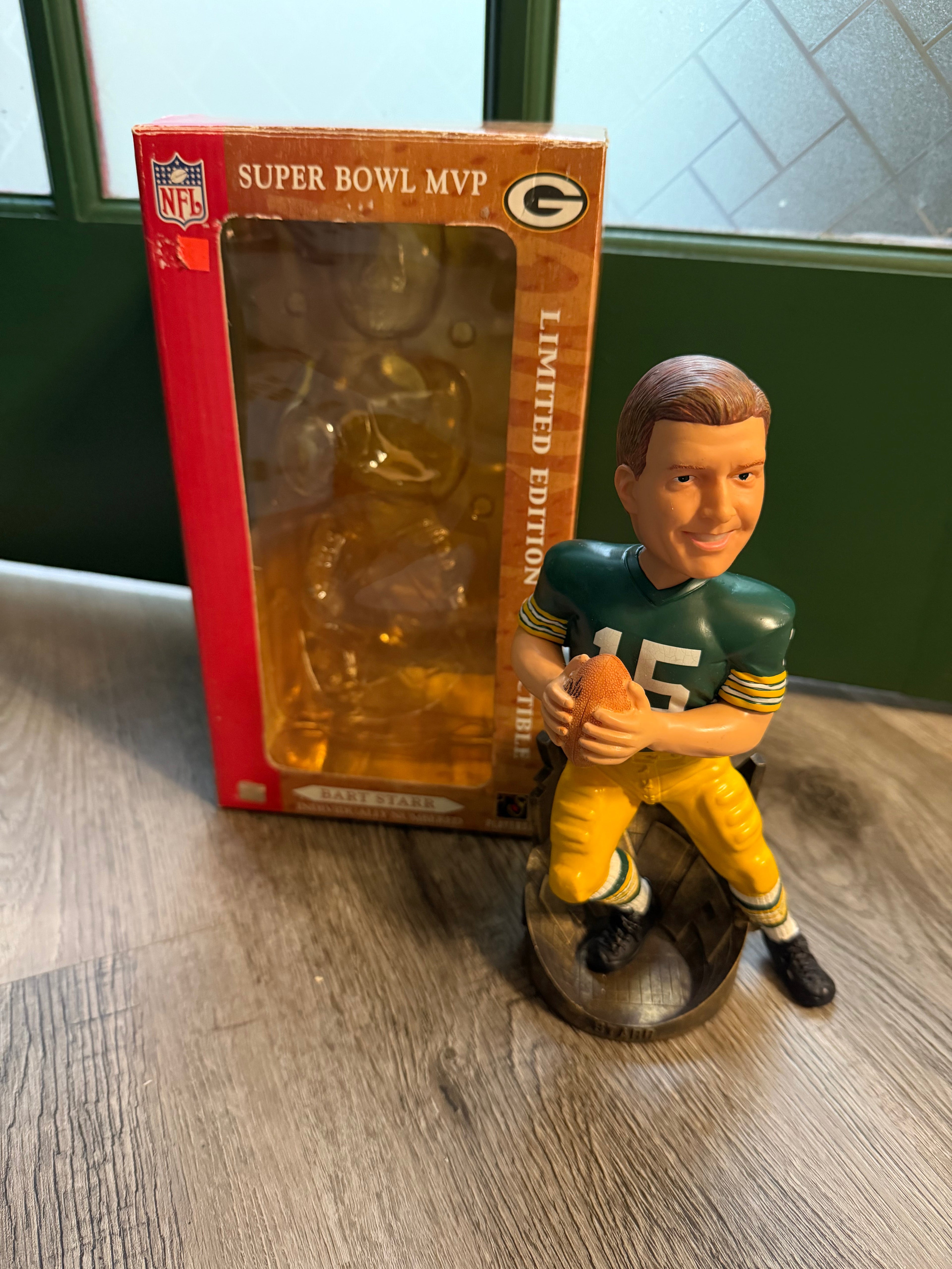 Bobbleheads/Collectibles