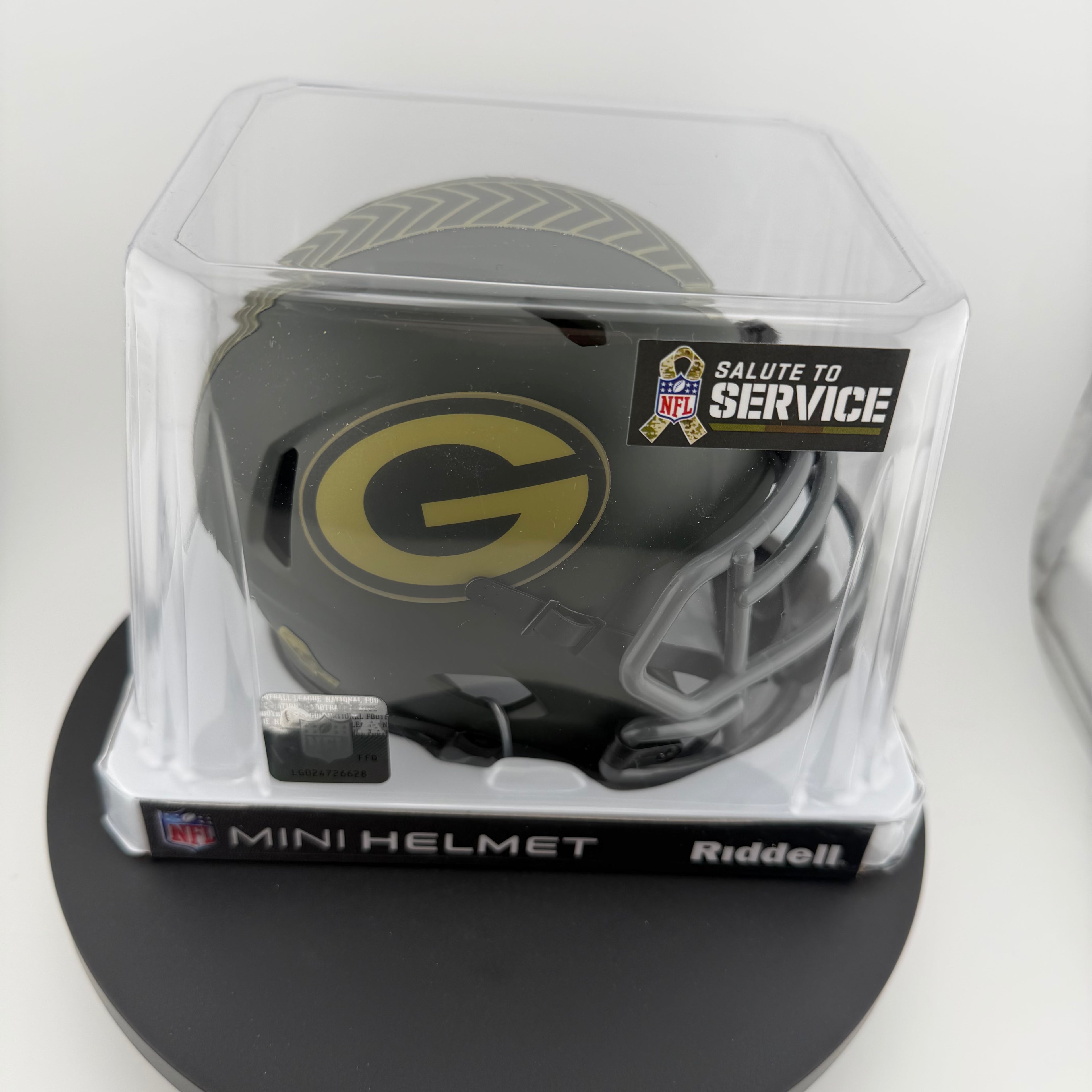 Packers New/Unsigned Salute to Service V4 Mini Helmet