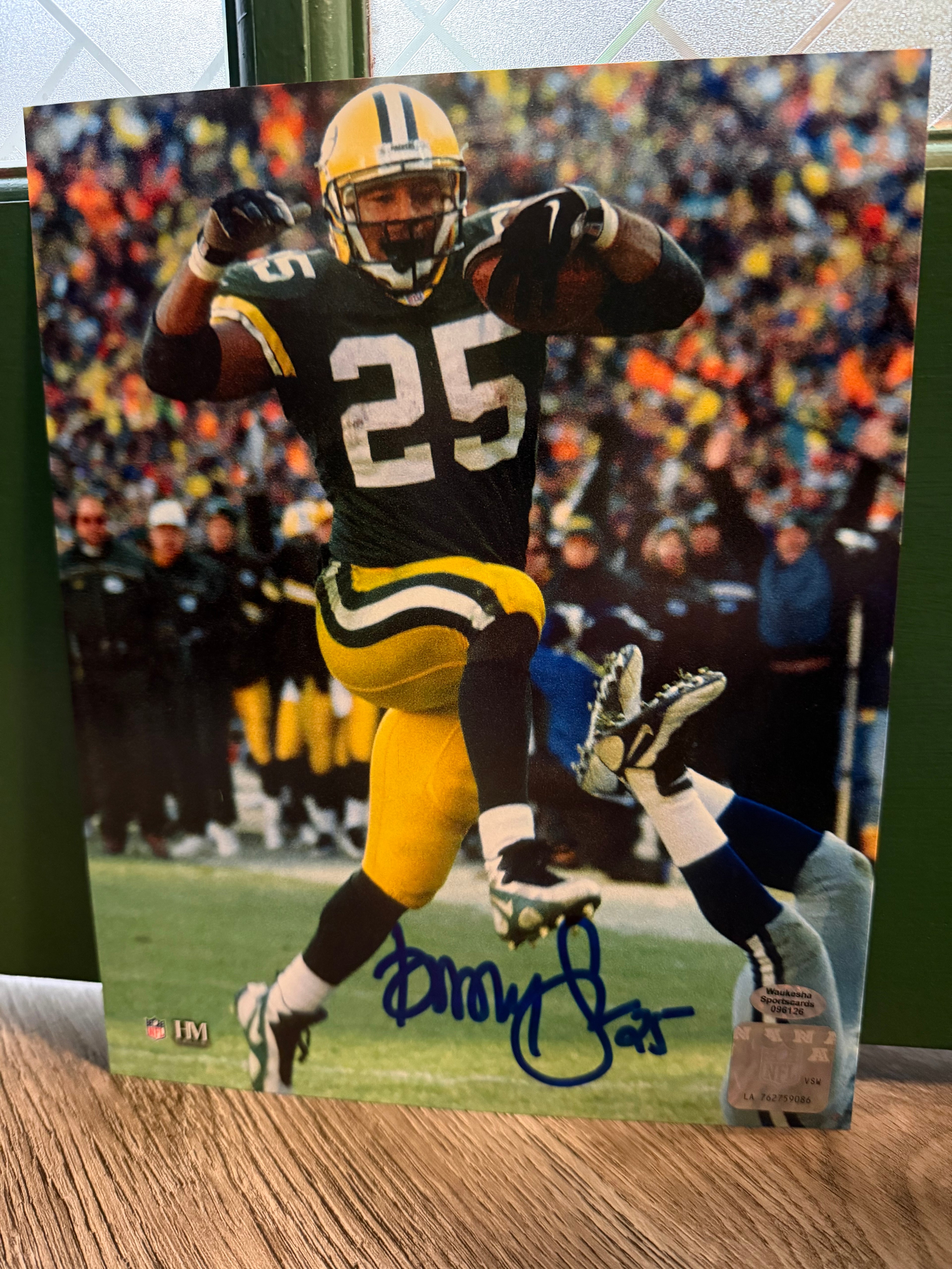 Dorsey Levens Signed 8x10