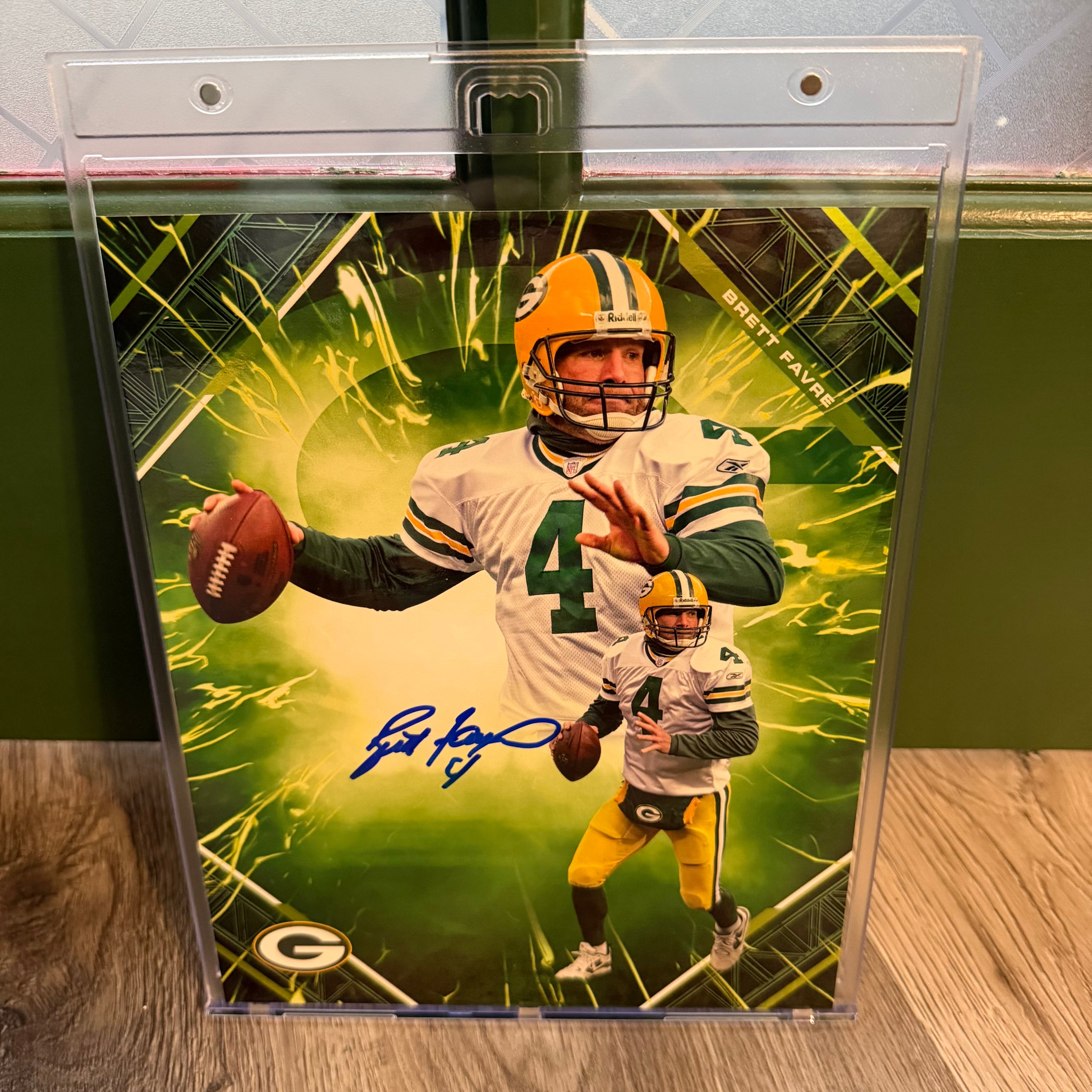 Brett Favre Signed Fanatics Emanate 8x10 Green /99