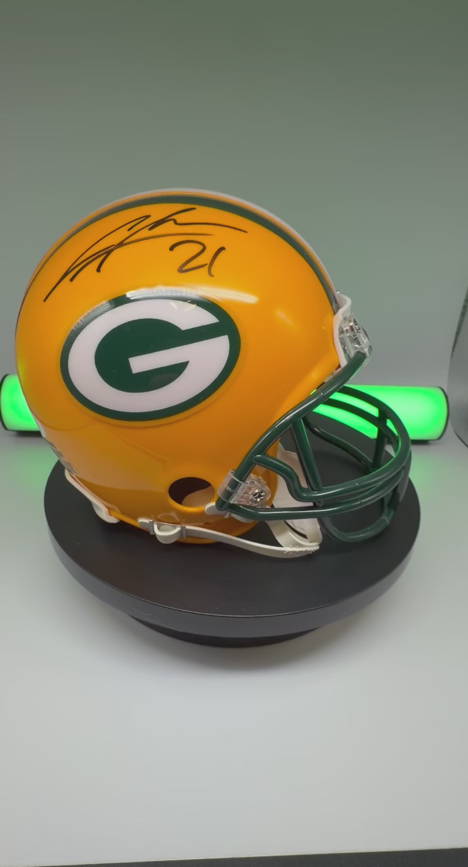 Video of mini helmet spinning on a turn table